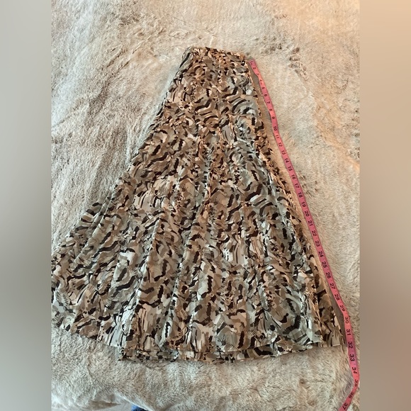 Jones New York ~ Size 8 ~ Taupe/Brown Full Long Skirt - Picture 1 of 12